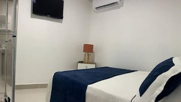 Room, 1 Bedroom, Smoking | 1 bilik tidur