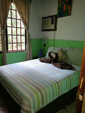 1 bedroom - Manuela Ntonio Comfort Casa Macow 2 is one rom in Rural House (Quepos)