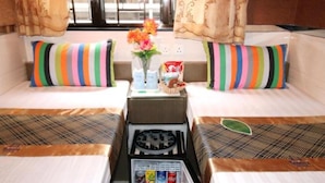 Unclassified image, 2 of 5, button - Standard Twin Room Ts (Kowloon)
