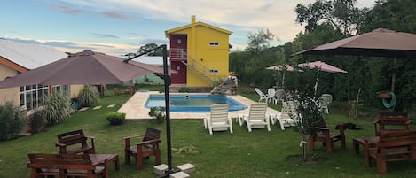Condo, 2 habitaciones, para fumadores, balcón | Alberca | Alberca al aire libre