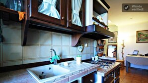 Private kitchen - Double Room For Vacations In Roma (Rome)