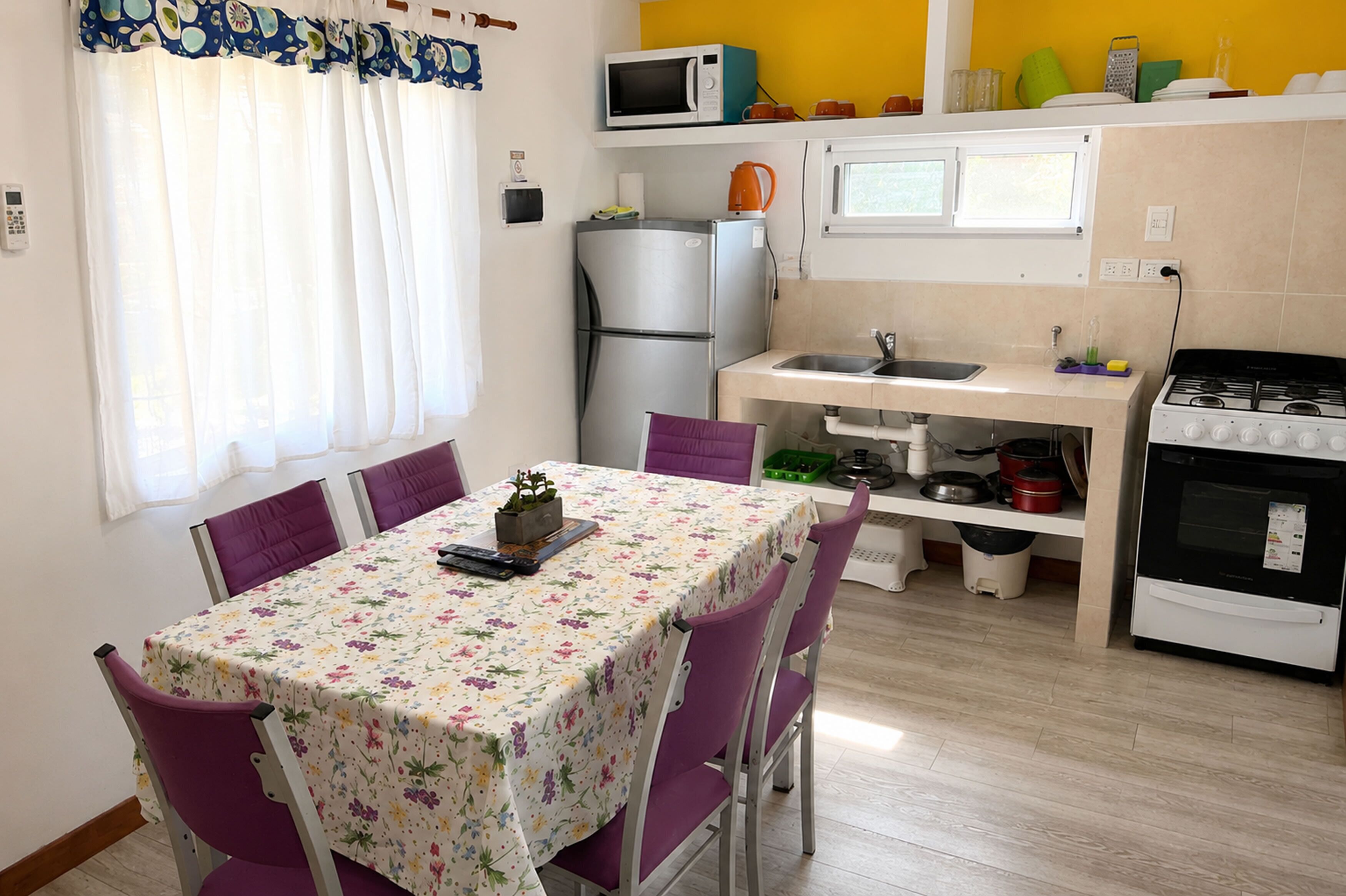 Condo, 2 Bedrooms, Smoking, Balcony | Dining room