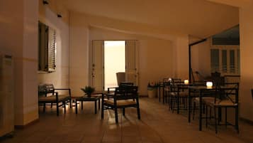 Room, 1 Bedroom, Smoking, Terrace | Lounge