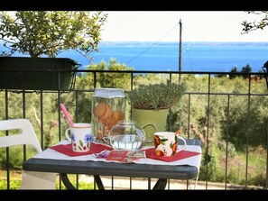 Appartamento, 2 camere da letto, piscina privata, vista giardino | Ristorazione all'aperto