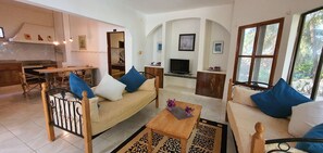 Zimmer, 2 Schlafzimmer, Balkon | Innenbereich