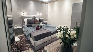 Room, 1 Bedroom, City View - Alessio Premium Rooms - Standard Room 2 (Porec)