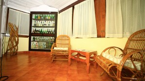 Interior detail - Deluxe Double Room In British Bungalow (Vythiri)