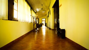 Interior - Deluxe Double Room In British Bungalow (Vythiri)