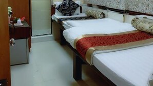 Room, 1 Bedroom | 1 bedroom - Standard Twin Room 2 (Kowloon)