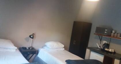 Room-comfy Room With Dstv and Aircon in