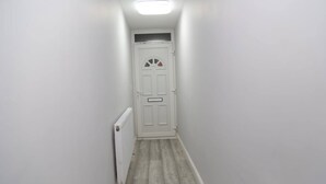 Unclassified image, 3 of 24, button - Room in House - A A Guest Room7 (London)
