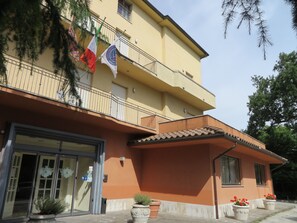 Exterior - Settecolli Sport Hostel - Triple Room 104 (Filottrano)