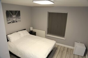 Room, 1 Bedroom | 1 bedroom - Room in House - A A Guest Room8 (London)