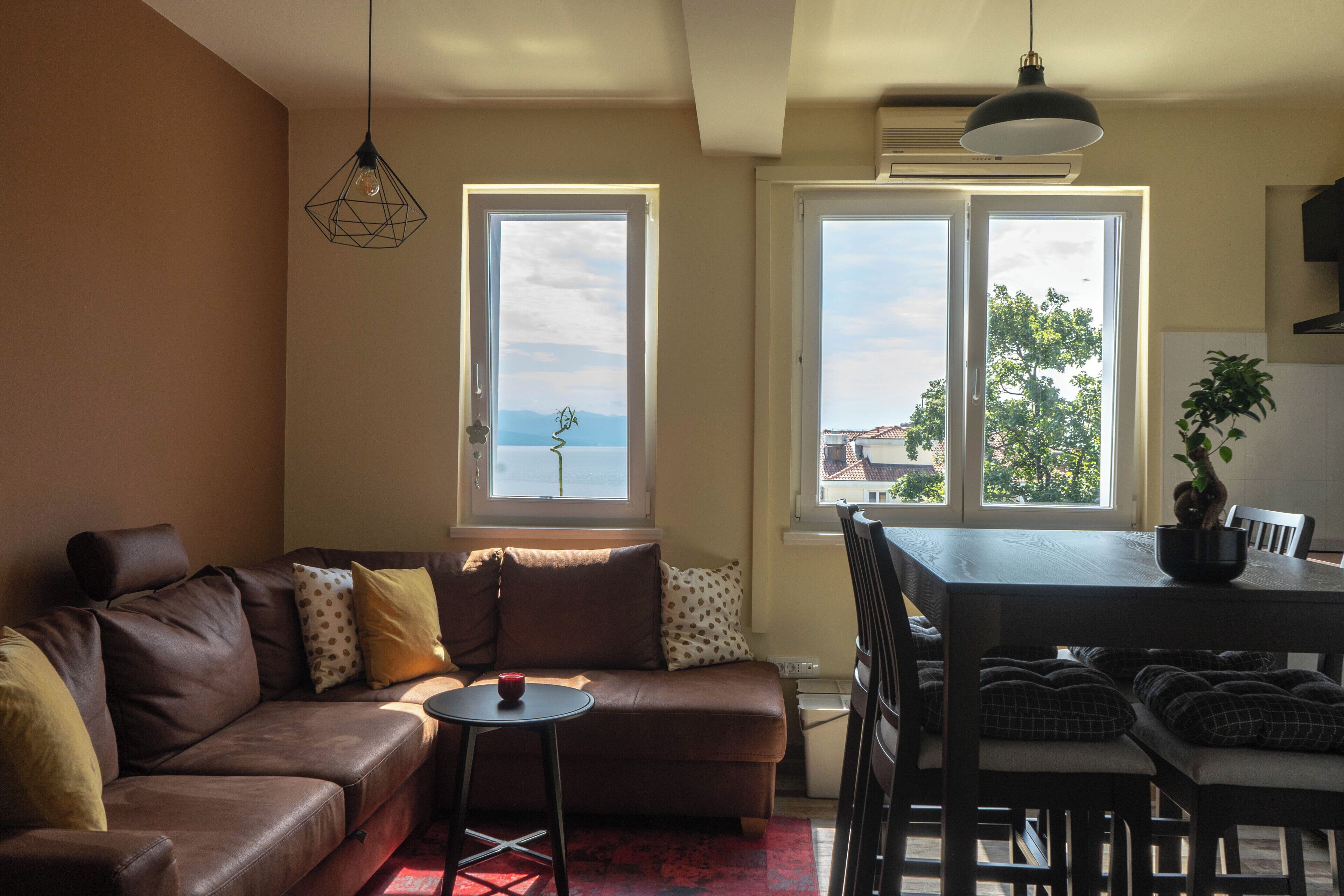 Apartamento, 1 habitación, fumadores, vistas al jardín | Zona de estar | Una televisión