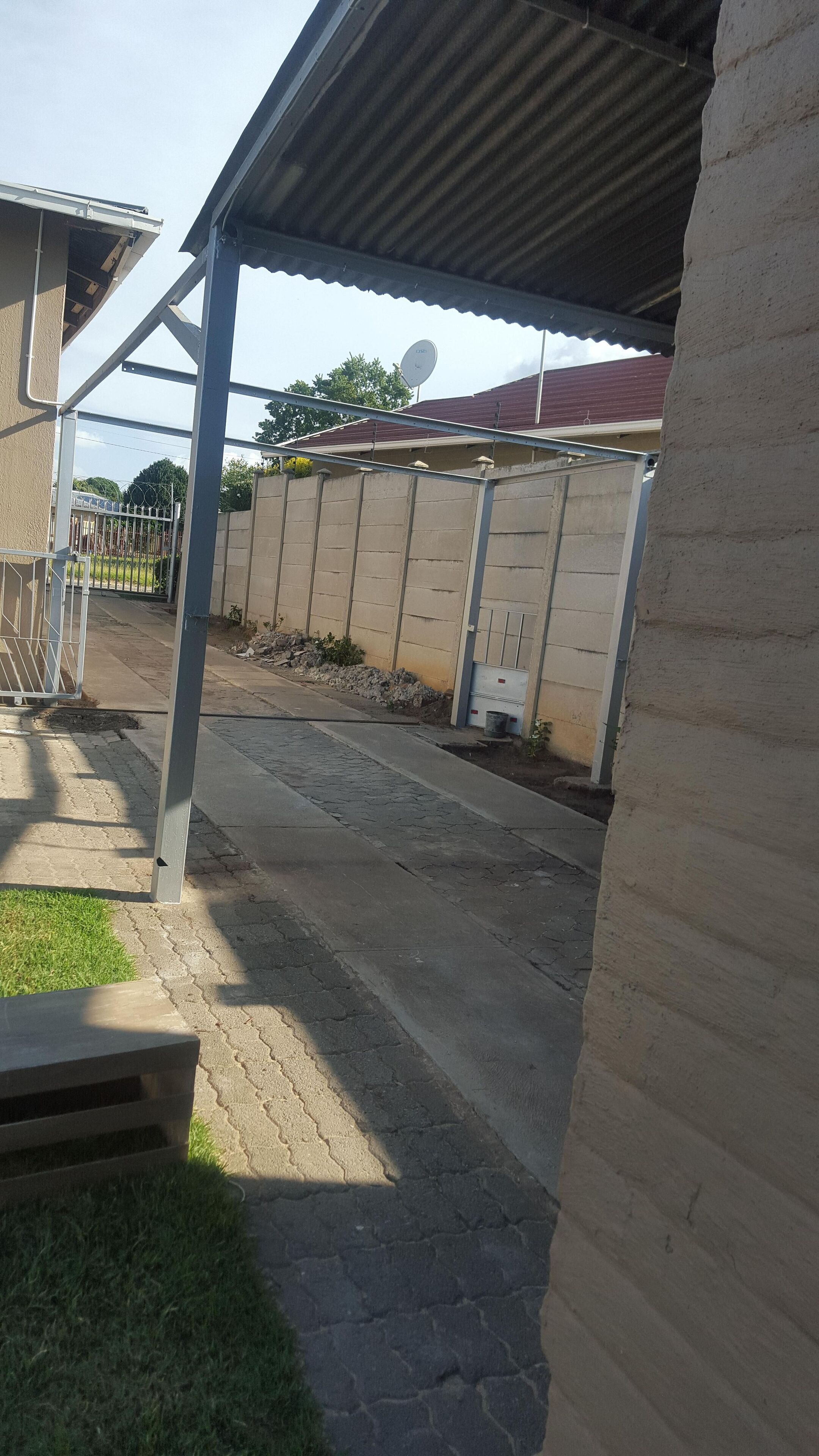 宿舍, 4 间卧室, 吸烟房, 露台 | 住宿入口