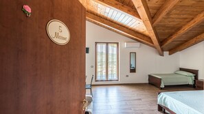 1 hálószoba, wifi és ébresztőóra