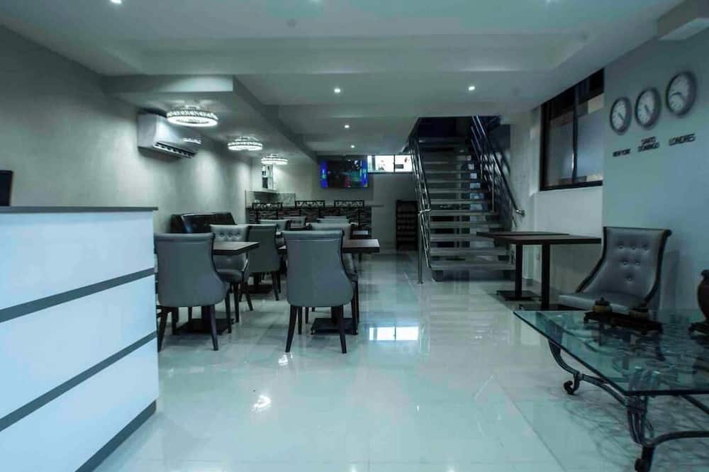 Room-malecon Premium Rooms