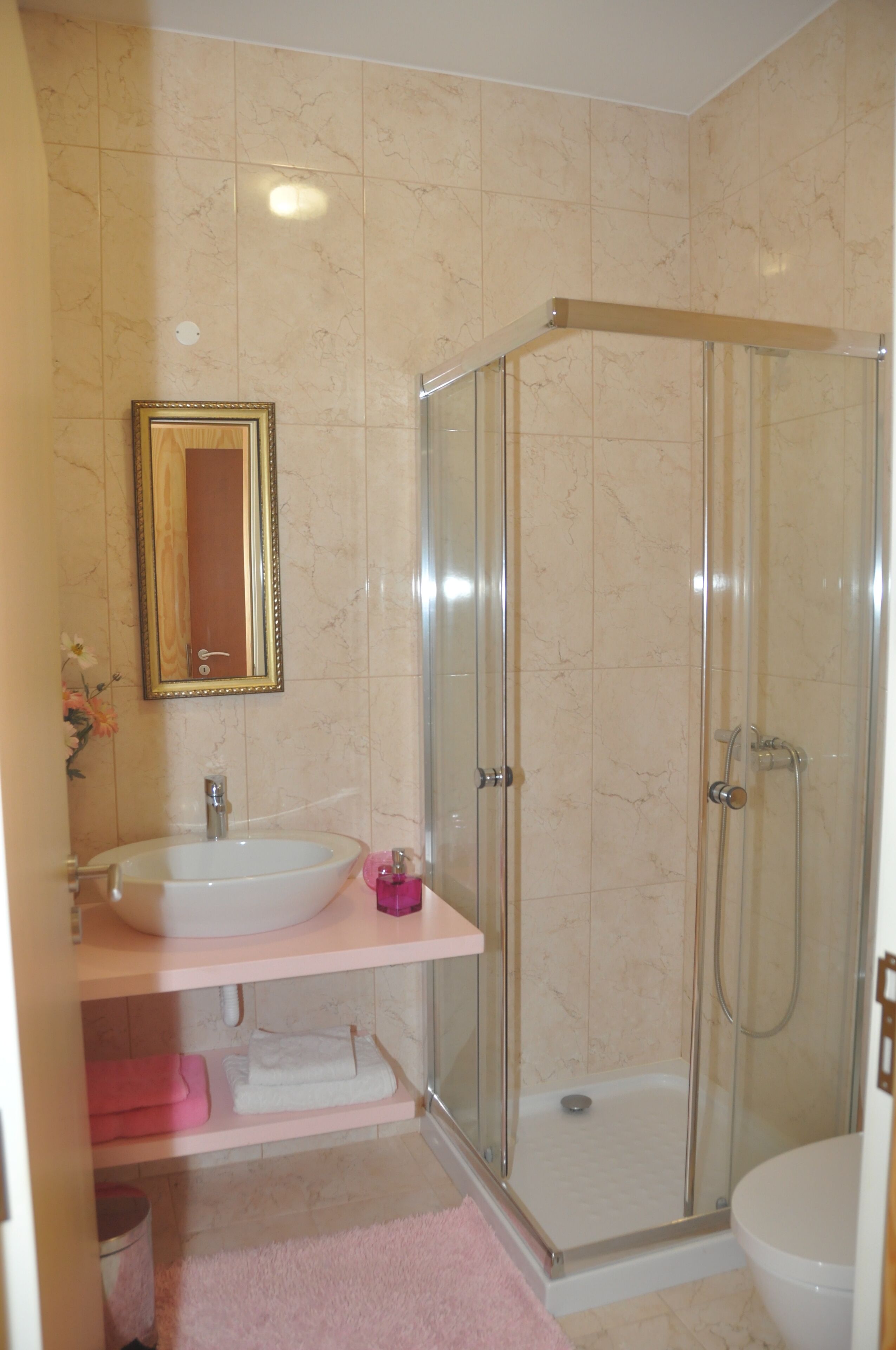 Room, 1 Bedroom, Accessible, Smoking | Bathroom