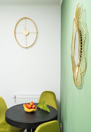Apartment, 1 Bedroom, City View | Interior