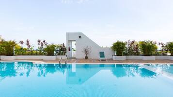 Kolam renang outdoor