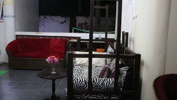 Room, 1 Bedroom, Smoking, Private Pool | Living room