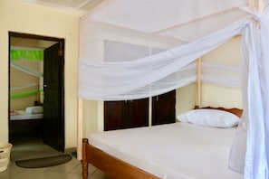 Zimmer, 1 Schlafzimmer, Raucher, eigener Pool | 1 Schlafzimmer