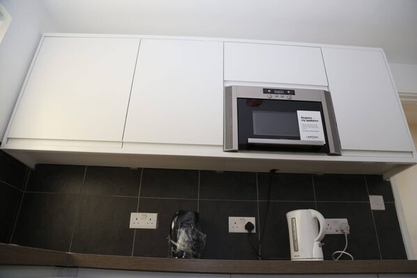 Room, 1 Bedroom, City View | Interior - Room in House - Aa Guest Room2 (London)
