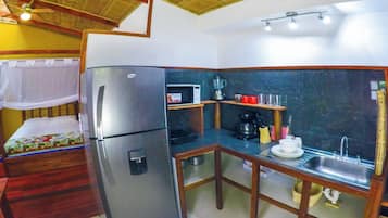 Villa, 1 Bedroom, Patio, Garden View | Interior