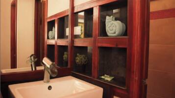 Villa, 1 Bedroom, Patio, Garden View | Bathroom | Shower