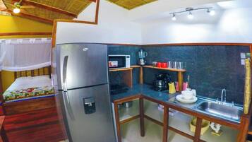 Villa, 1 Bedroom, Patio, Garden View | Bahagian dalam