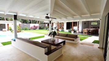 Villa, 5 Bedrooms, Smoking, Private Pool | Garden