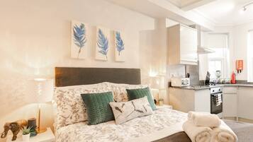 Room, 1 Bedroom, Garden View | 1 bedroom, iron/ironing board, bed sheets