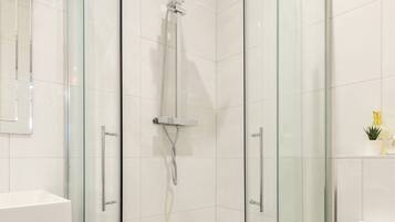 Room, 1 Bedroom, Garden View | Bathroom | Free toiletries, hair dryer, towels
