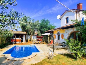 House, 4 Bedrooms, Terrace | Garden - Family Rustic House With Private Pool (Liznjan)