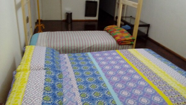 1 bedroom, hypo-allergenic bedding