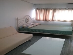 1 bedroom, iron/ironing board - Comfortable Studio T8 Impact Bangkok Thailand (Pak Kret)