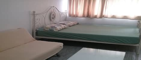 1 bedroom, iron/ironing board