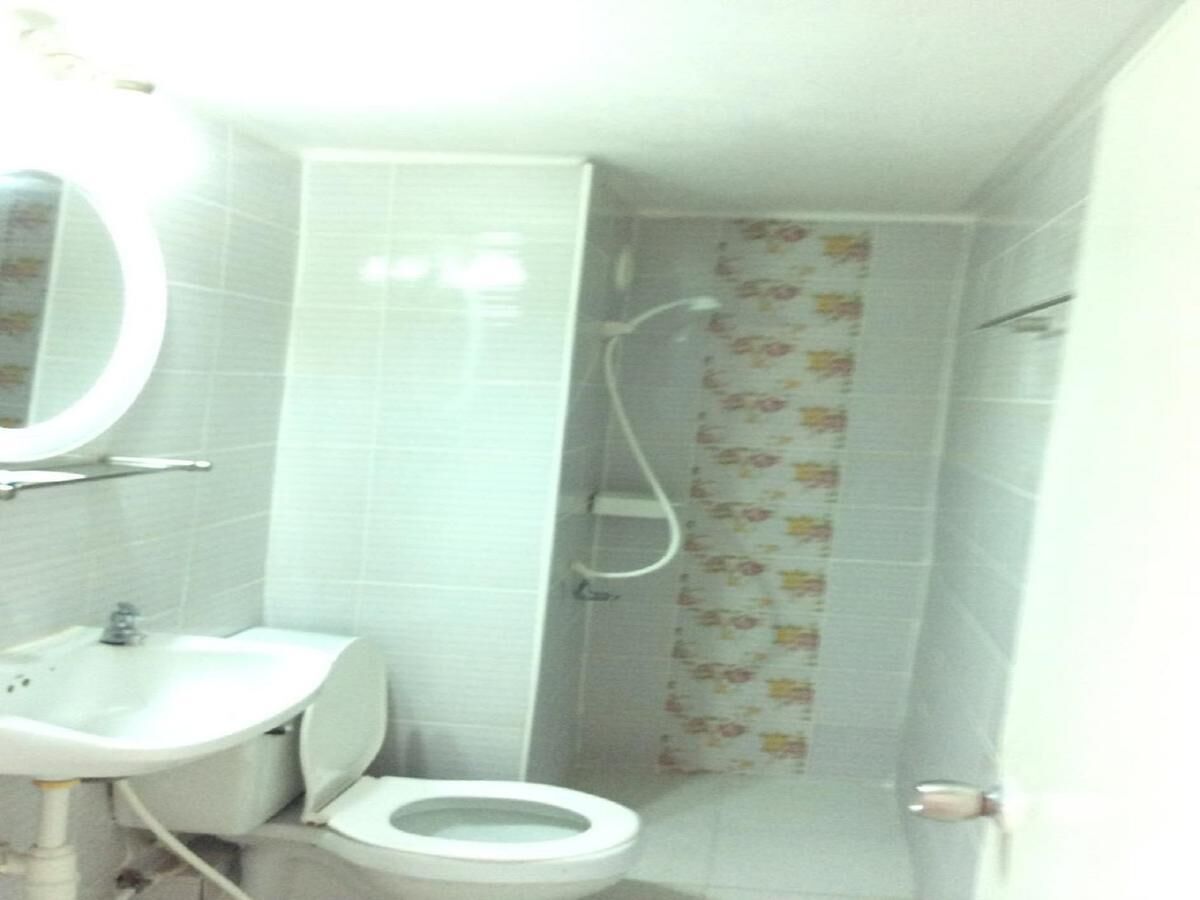 Studio, Accessible | Bathroom | Free toiletries, hair dryer, bidet, towels