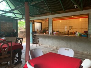 Dining - Indigenous Drake Cabins (Drake Bay)