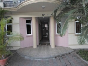 Exterior - Apartments la Colombe - Studio Apartment (Mont Choisy)