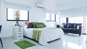 Room, 1 Bedroom, Smoking, City View - Room-malecon Cozy - Premium Plus 10 (Santo Domingo)