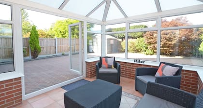 Ideal for Alton Towers, Staffordshire and The Peak District