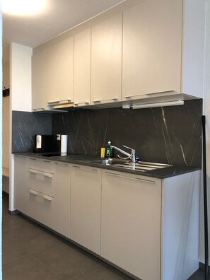 Condo, 1 quarto, para fumantes, sacada | Parte interna