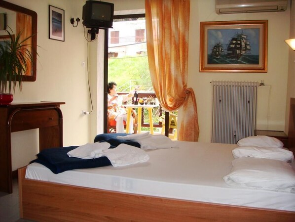 1 bedroom - Welcome To Hotel Petunia, In Neos-marmaras,xalkidiki ,greece, Double Room 7 (Sithonia)