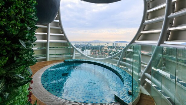 Property grounds - Usm Arte S Designer Condo Near2br Sleep 6 (George Town)