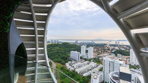 Property grounds - Usm Arte S Designer Condo Near2br Sleep 6 (George Town)