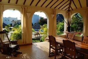 Zimmer, 1 Schlafzimmer, Raucher, Balkon | Unterkunftsgelände