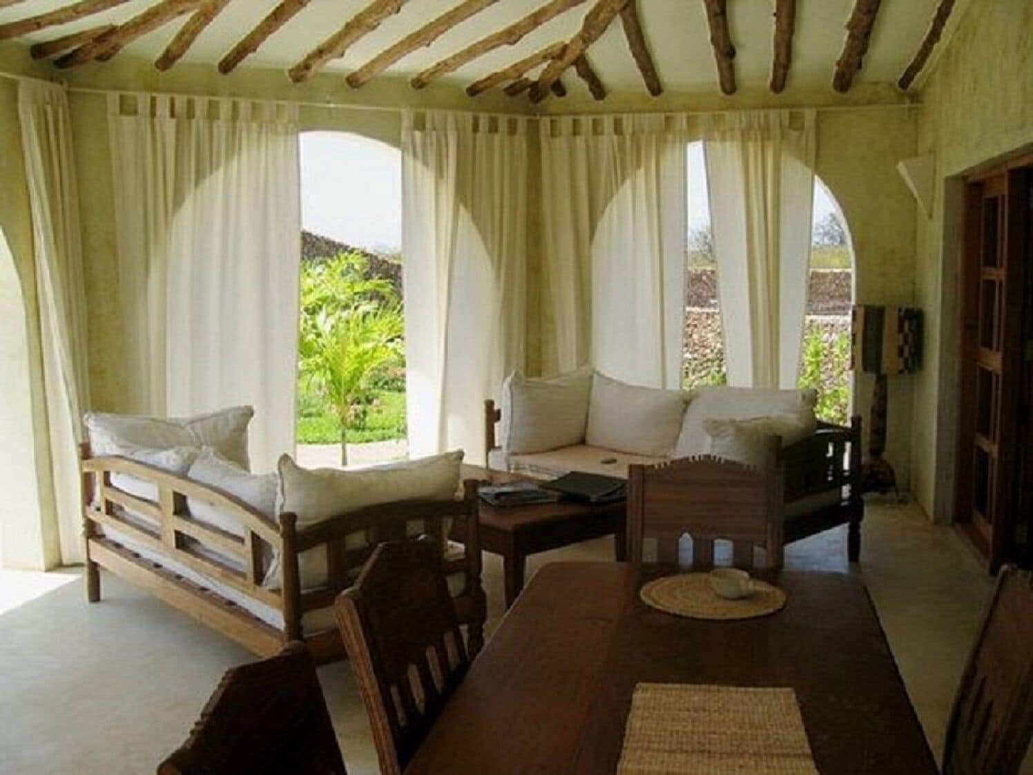 Room, 1 Bedroom, Smoking, Balcony | Dining