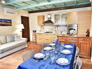 Apartment, 2 Bedrooms, Accessible | Dining - Luna 36 Apartment In Central Florence (Florence)