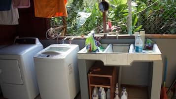 Bungalow, 1 Schlafzimmer, Balkon, Gartenblick | Badezimmer